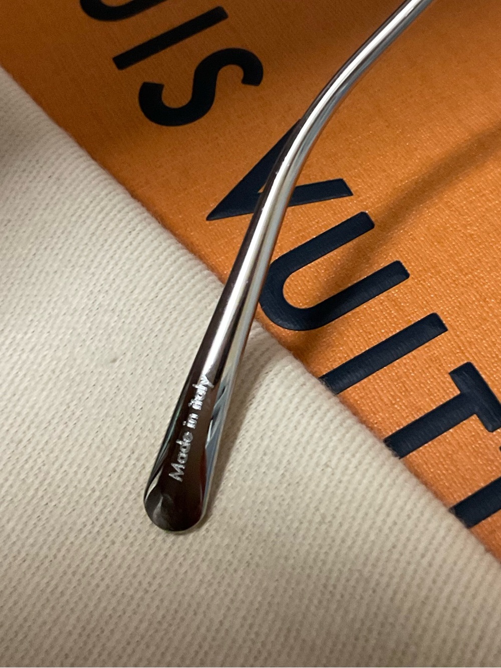 LV Jewel Square Sunglasses - Picture 7 of 16